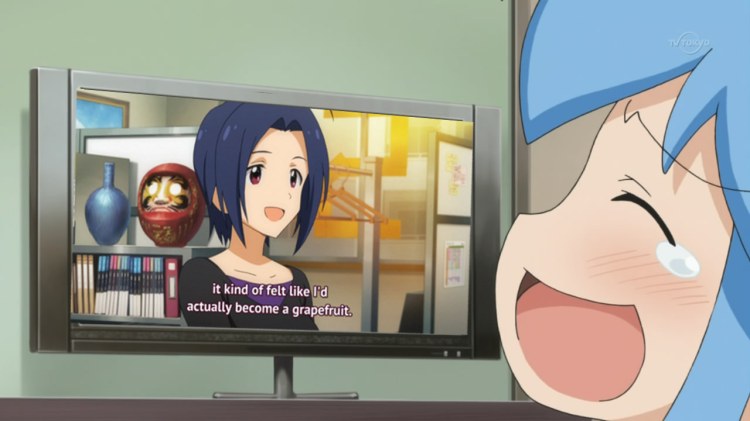 anime-girl-watching-tv-2